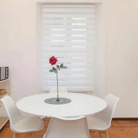 Apartment Stayeasy Monti29 - Cadorna & Castello Sforzesco Milan
