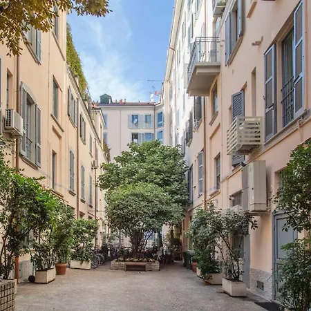 Stayeasy Monti29 - Cadorna & Castello Sforzesco Milano